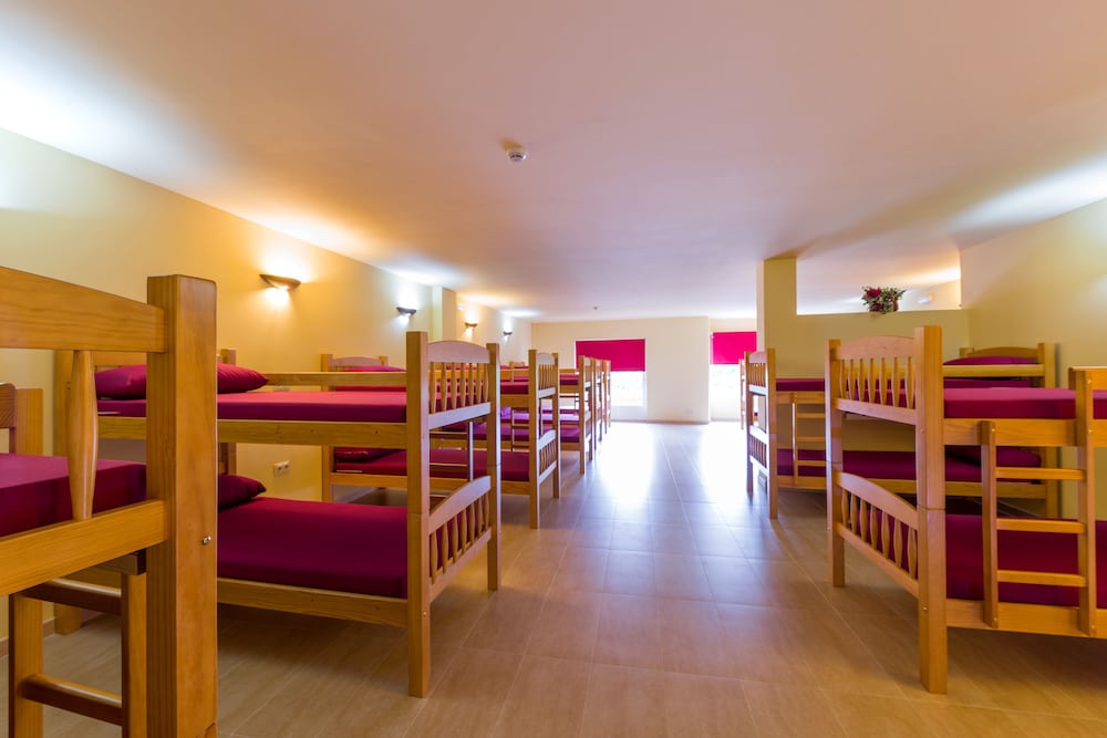 Dormitorio Compartido Básico, Accesible (1 cama en un dormitorio de 12 camas)