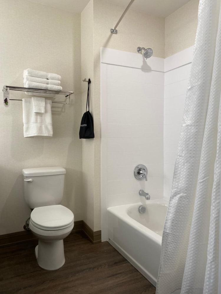 Standard Double Room - Photo 13