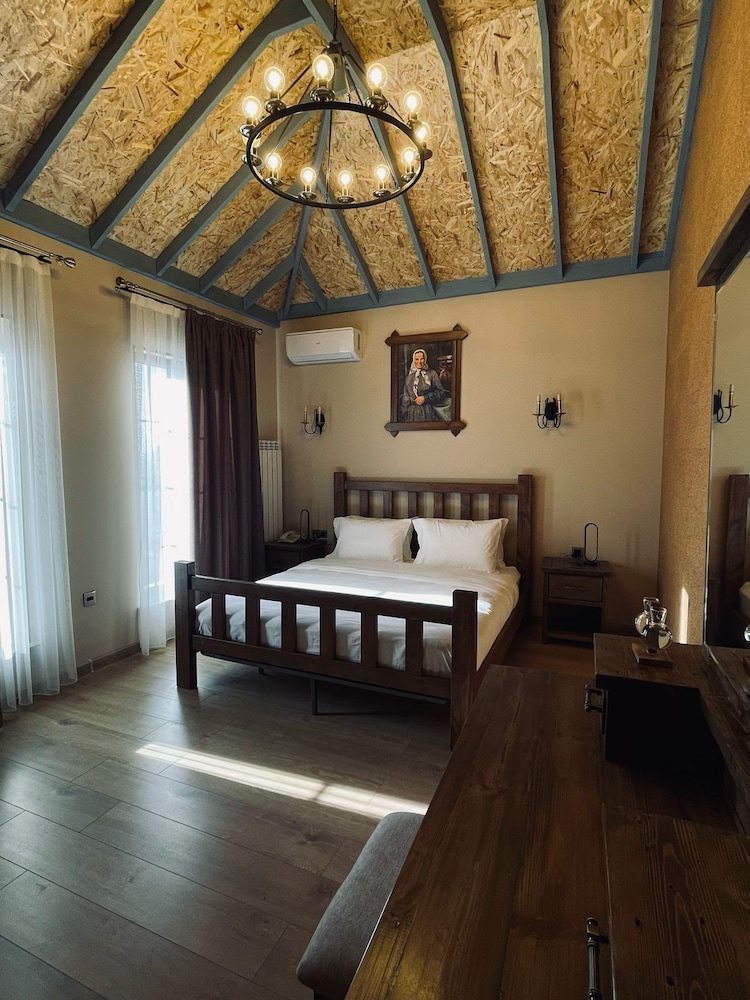 Classic Double Room, Garden View