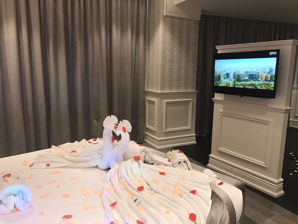Majestic suite, Jacuzzi, with Balcony photo 3