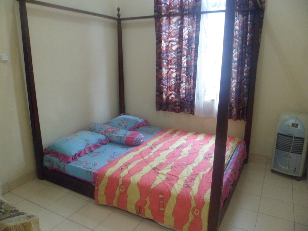 House, 3 Bedrooms photo 1