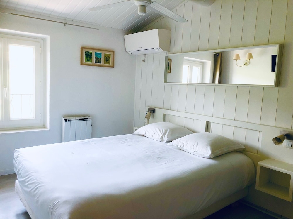 Standard Room photo 3