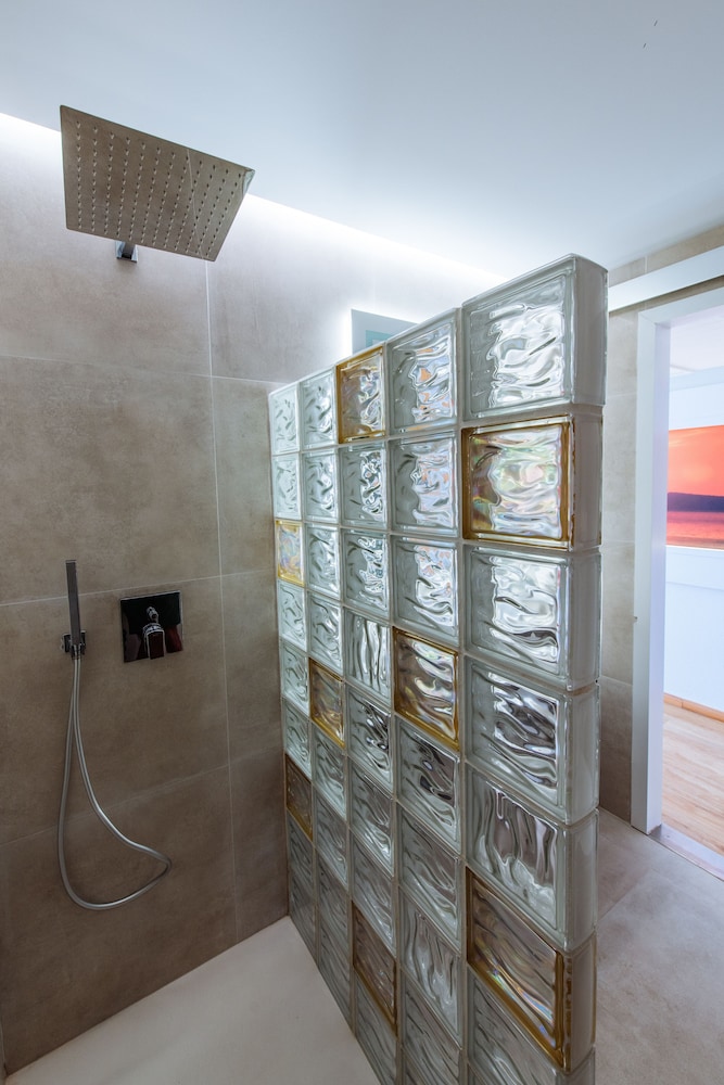 Standard Twin Room - Photo 2