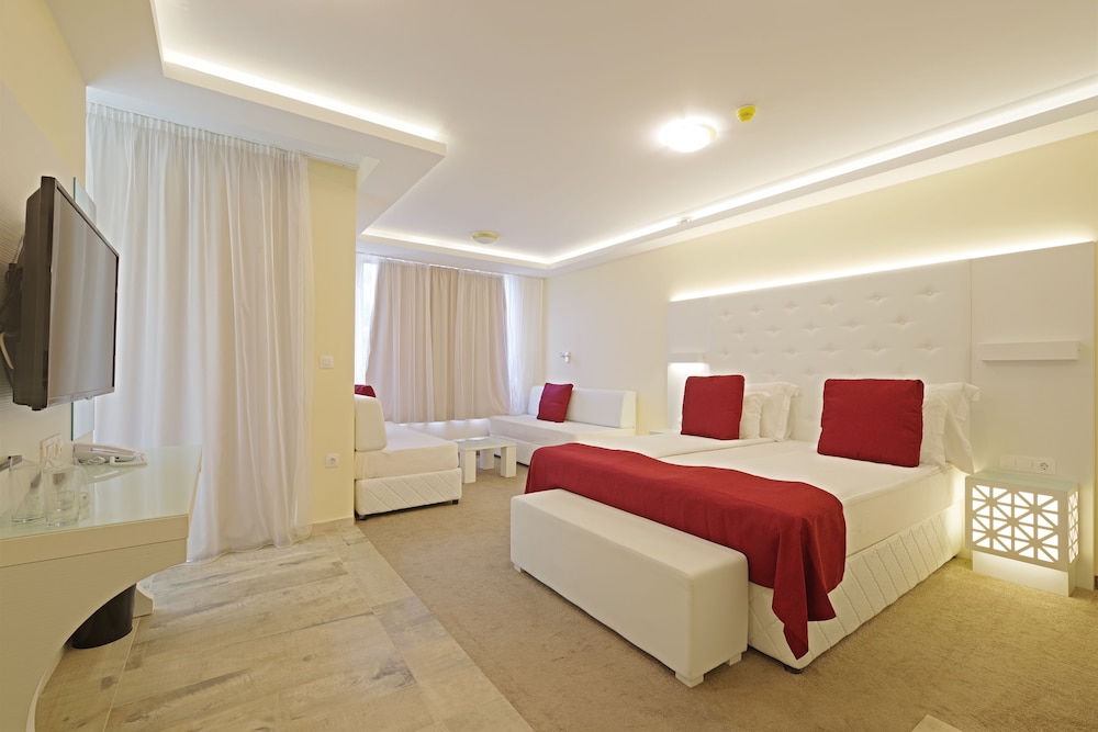 Double or Twin Room, Terrace photo 1