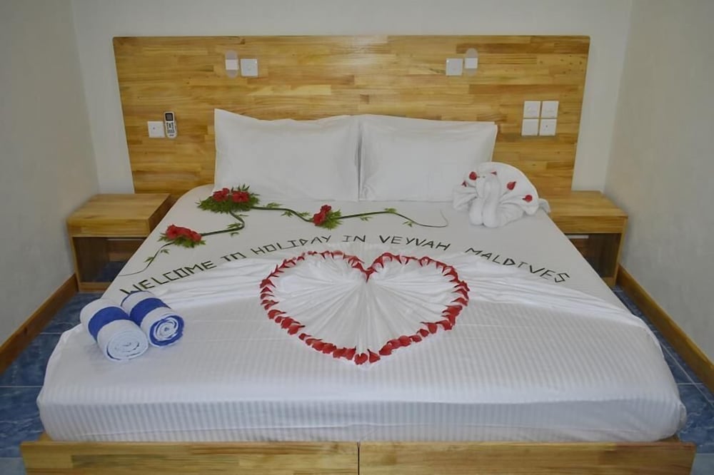Deluxe Double or Twin Room, 1 King Bed photo 1