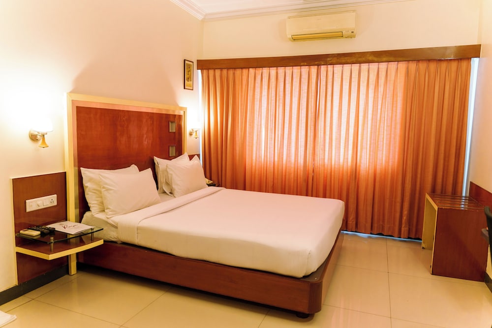 Standard Double Room, City View