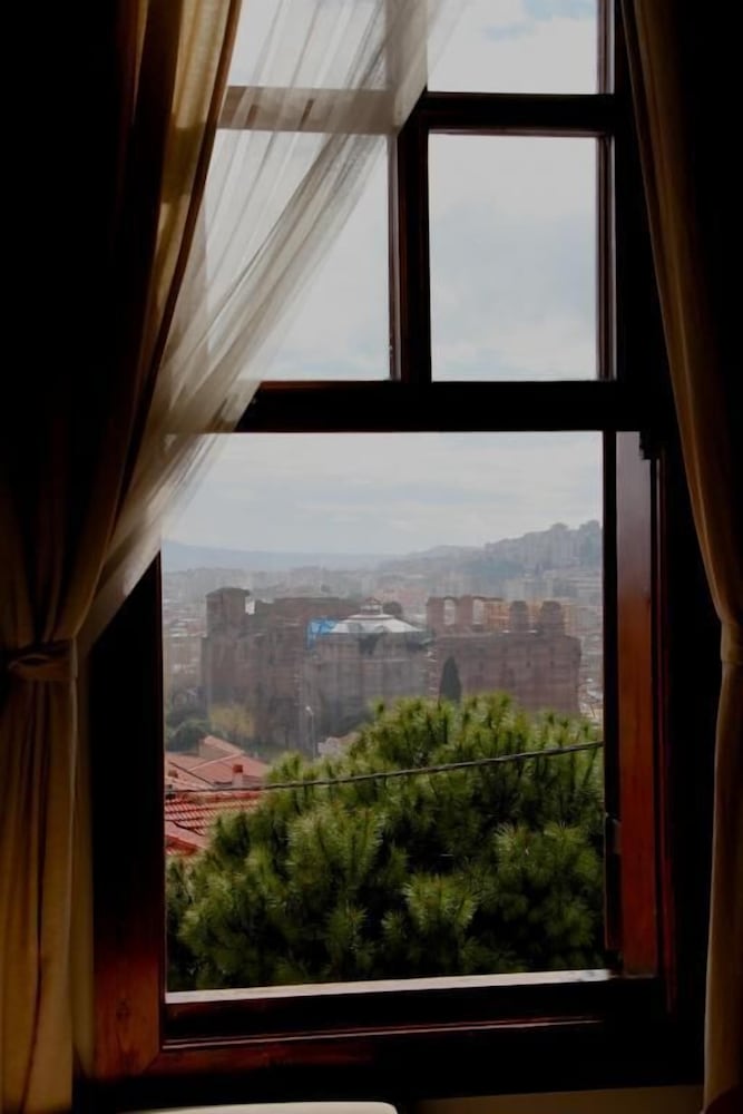 Deluxe Twin Room, City View photo 3