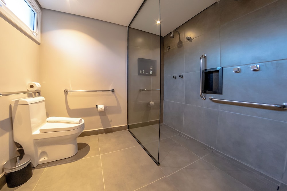 Superior King Suite