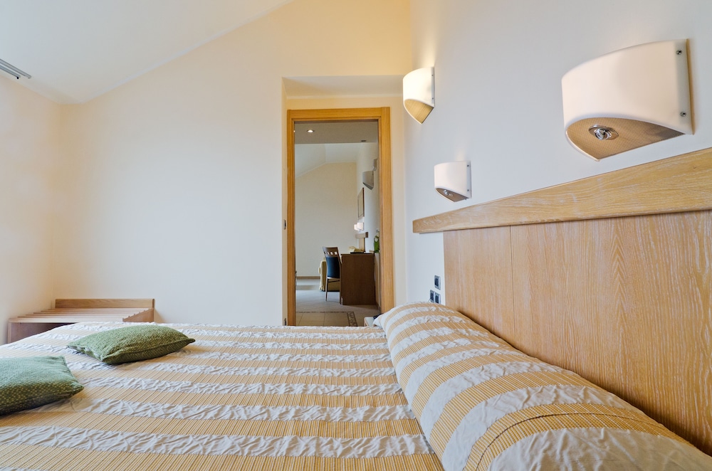 Suite - Photo 3