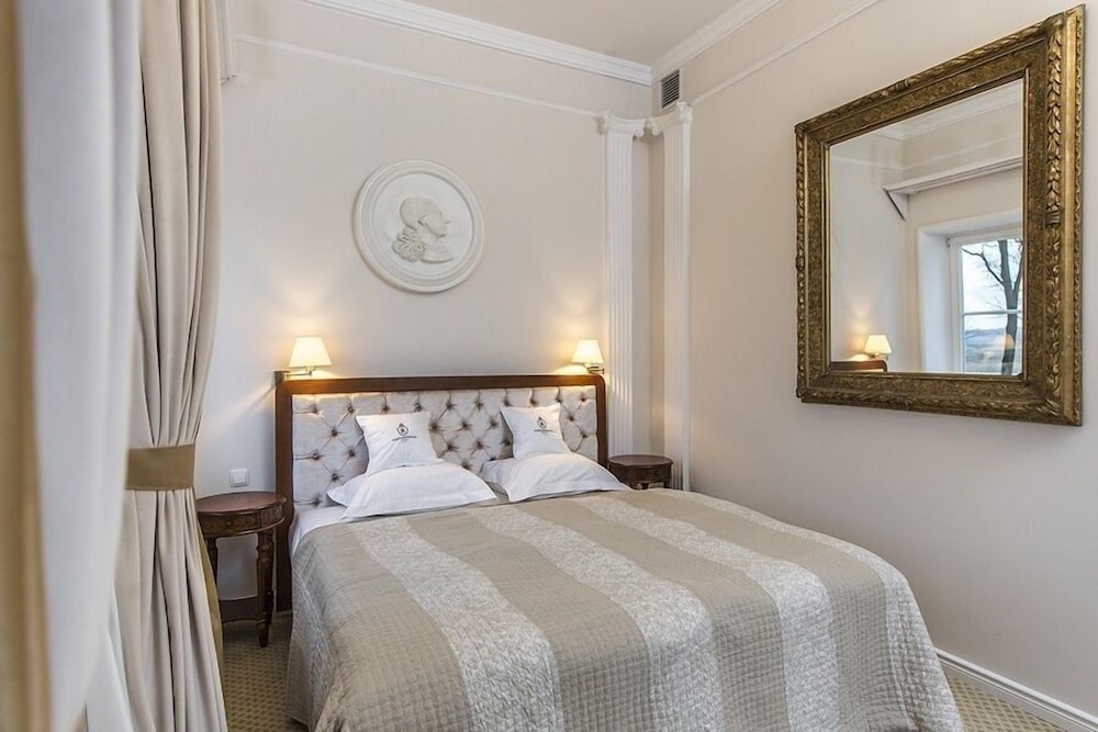 Standard Double or Twin Room photo 1