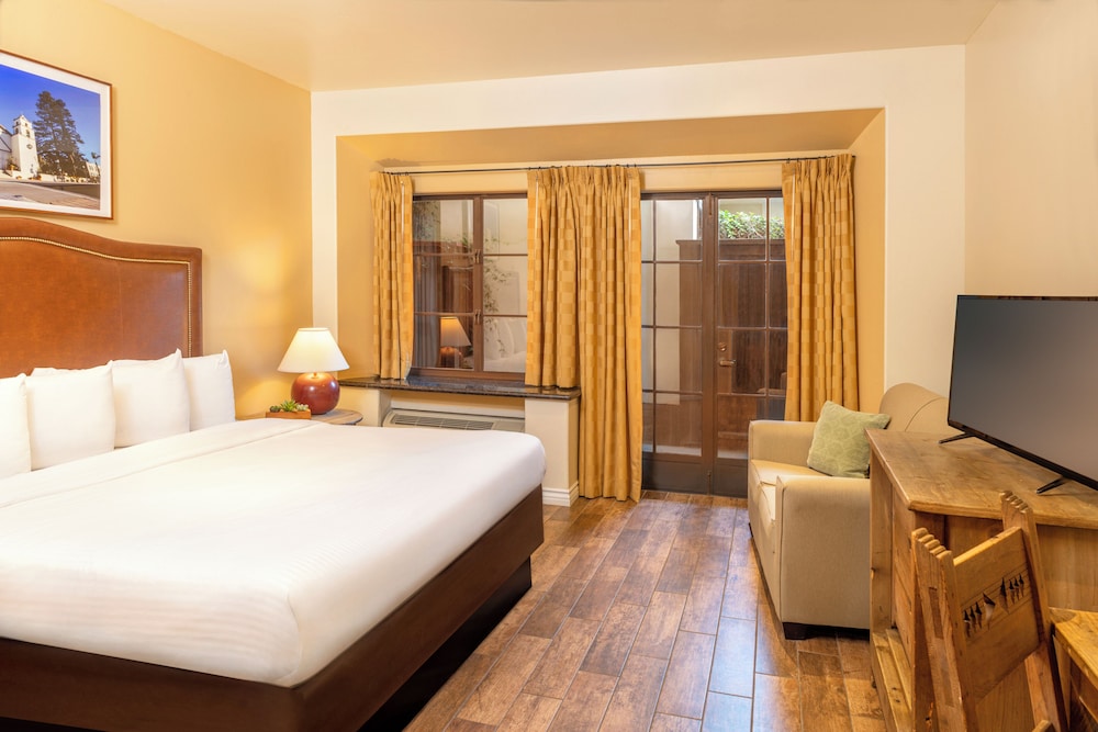 Standard Room, 1 King Bed (Superior King) - Photo 1