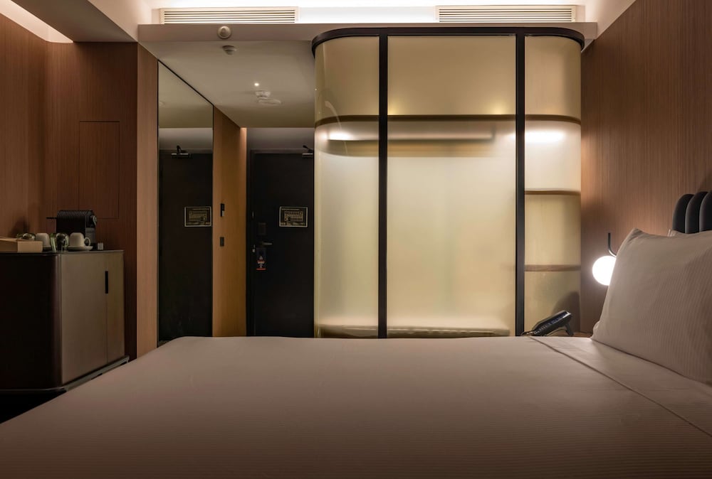 Room, 1 King Bed - Photo 2