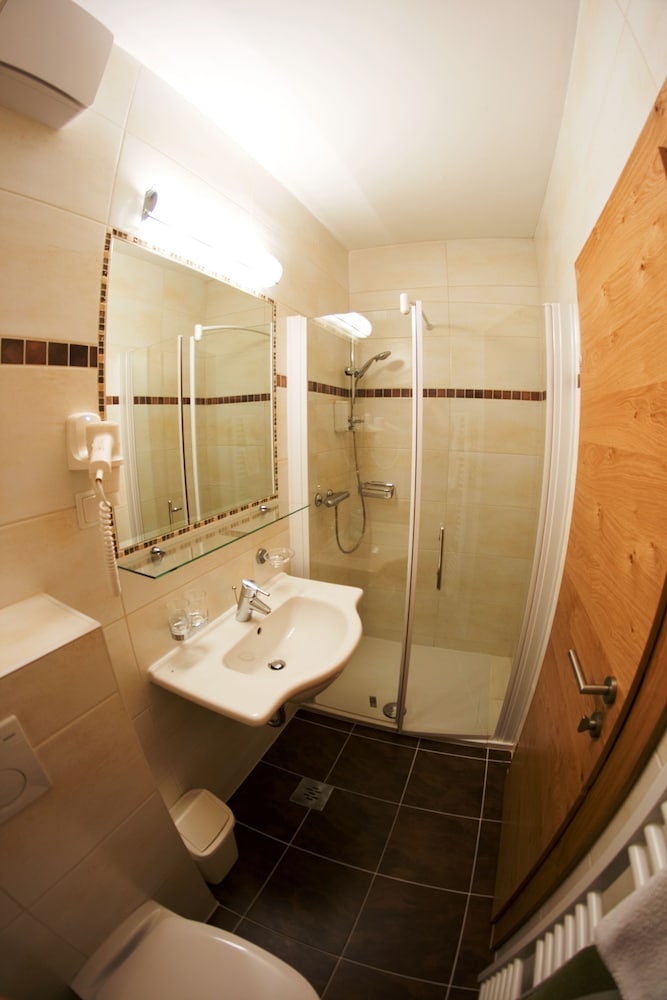 Standard Triple Room, Mountain View photo 3