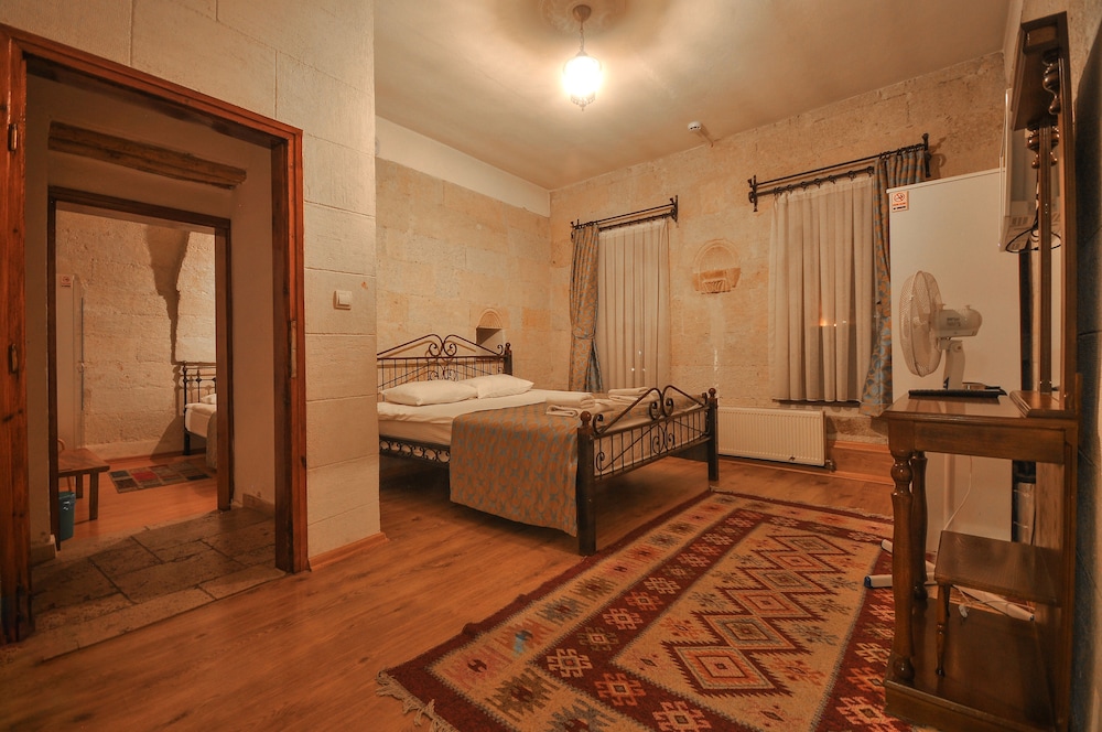 Family Room - Photo 1