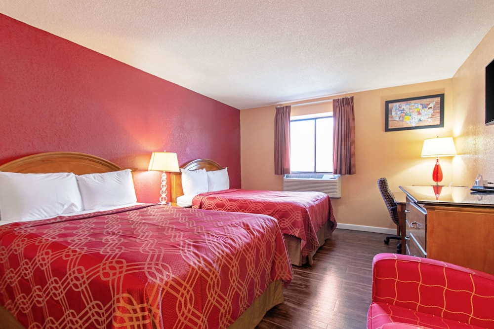 Room, 2 Double Beds, Accessible, Non Smoking photo 3