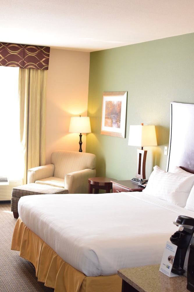 Suite, 2 Queen Beds, Accessible (Accessible Tub) - Photo 3