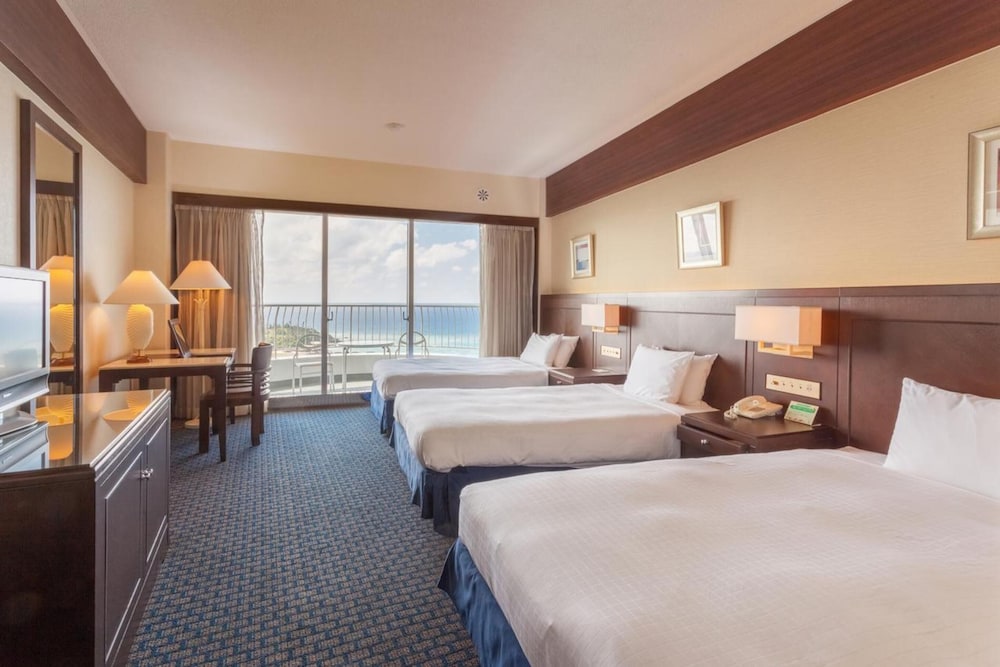Ocean Tower & Wing Tower/ View/Room Type Unspecified Non-Smoking - Photo 1