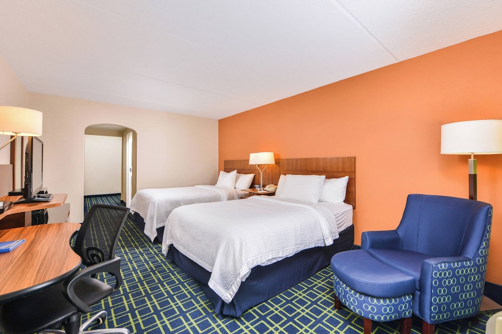 Room, 2 Double Beds - Photo 2