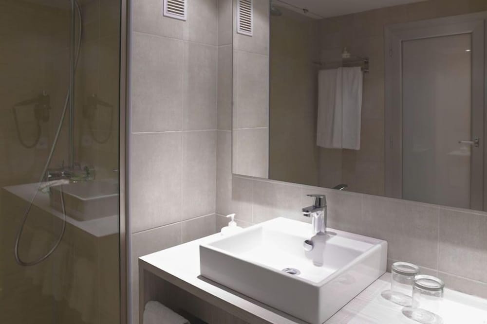 Apartment, 1 Bedroom, Balcony (2 adults+ 1 child) photo 2