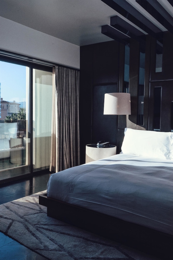 Superior Room, 1 Queen Bed, Accessible