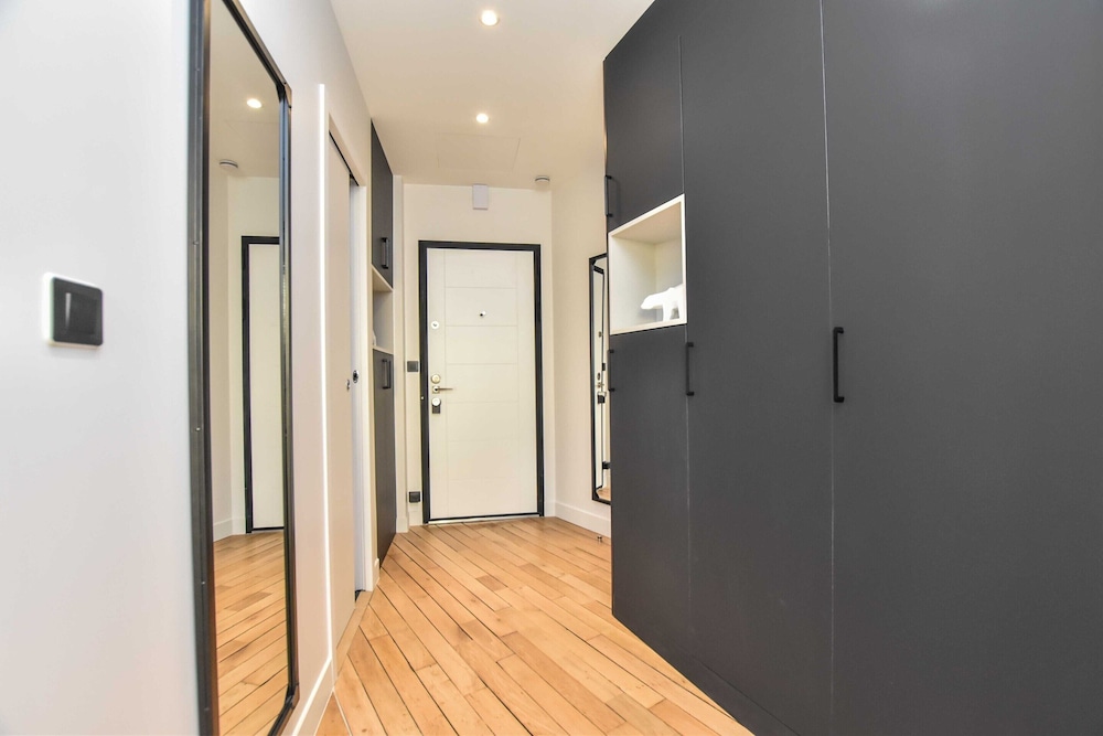Apartment photo 2