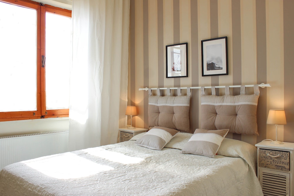 Comfort Single Room, Private Bathroom