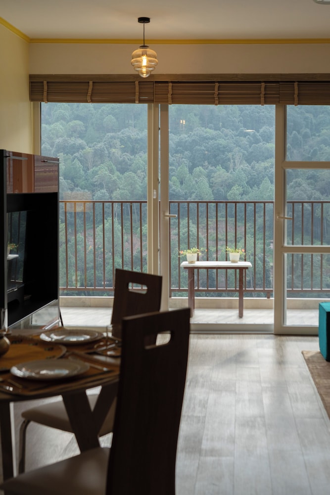 Luxury Quadruple Room, Valley View photo 2