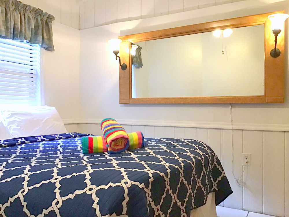 Family Cottage, 2 Bedrooms, Kitchen, Partial Ocean View photo 2