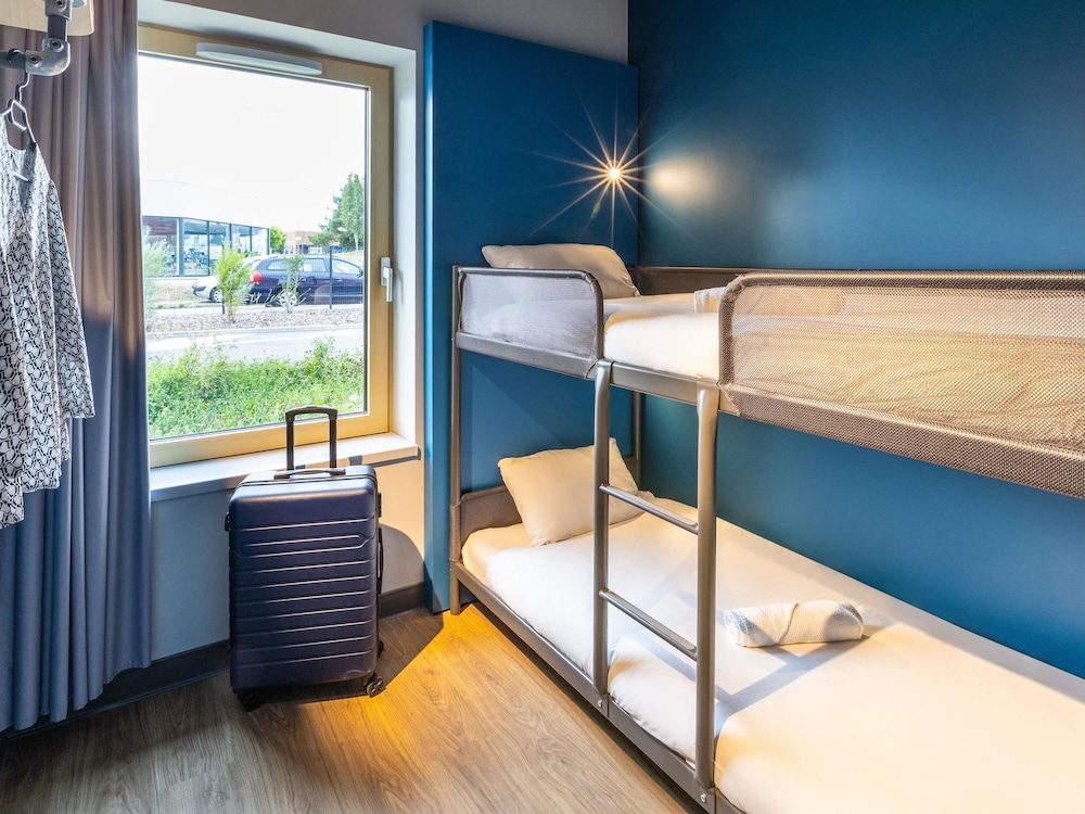 Standard Room, Multiple Beds - Photo 2