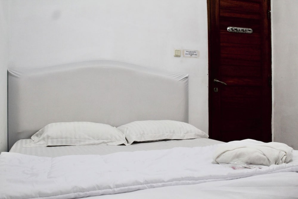Standard Double Room - Photo 4