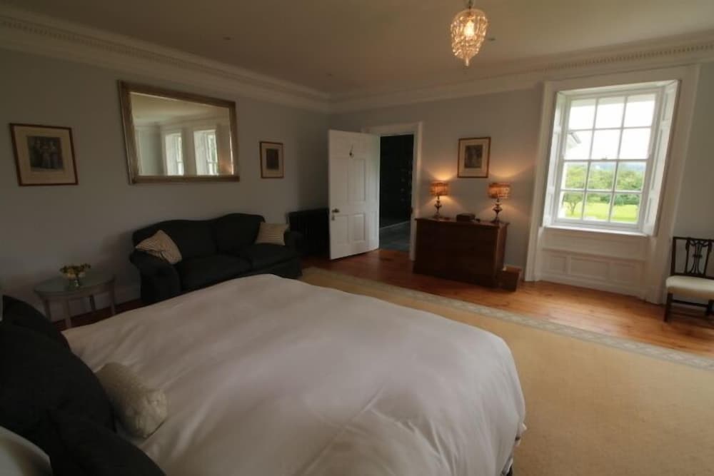 Honeymoon Suite photo 3
