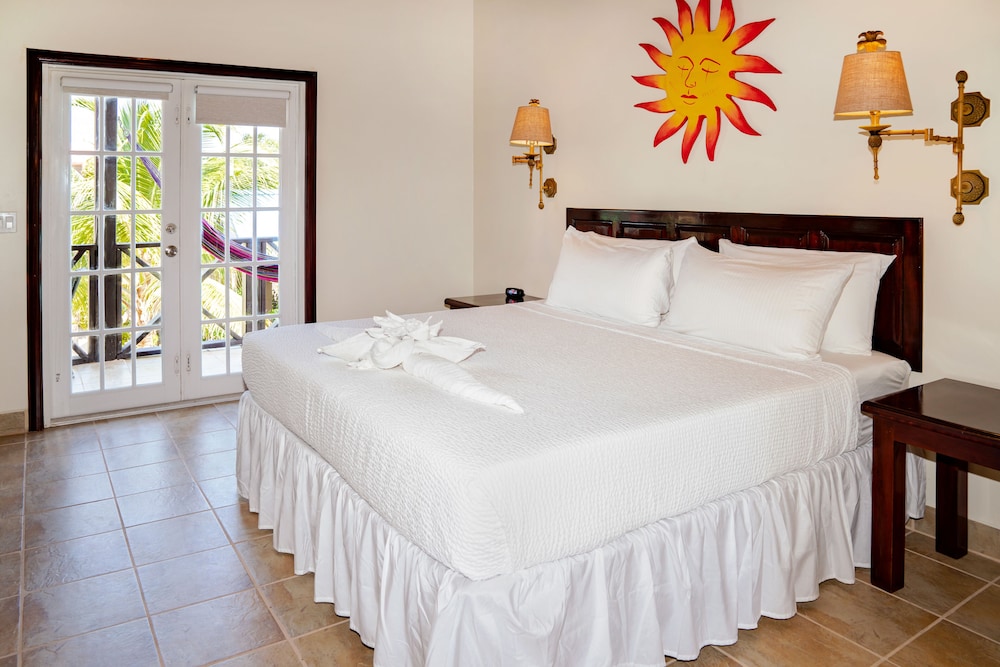 One Bedroom plus Den Garden View Villa photo 2
