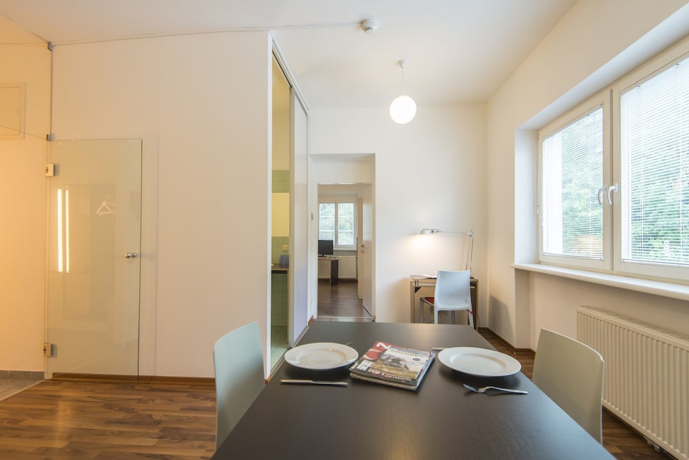 Deluxe Studio Suite photo 3