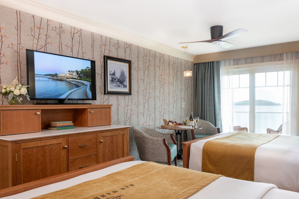 2 Queen Beds, Ocean View 2nd Floor photo 3