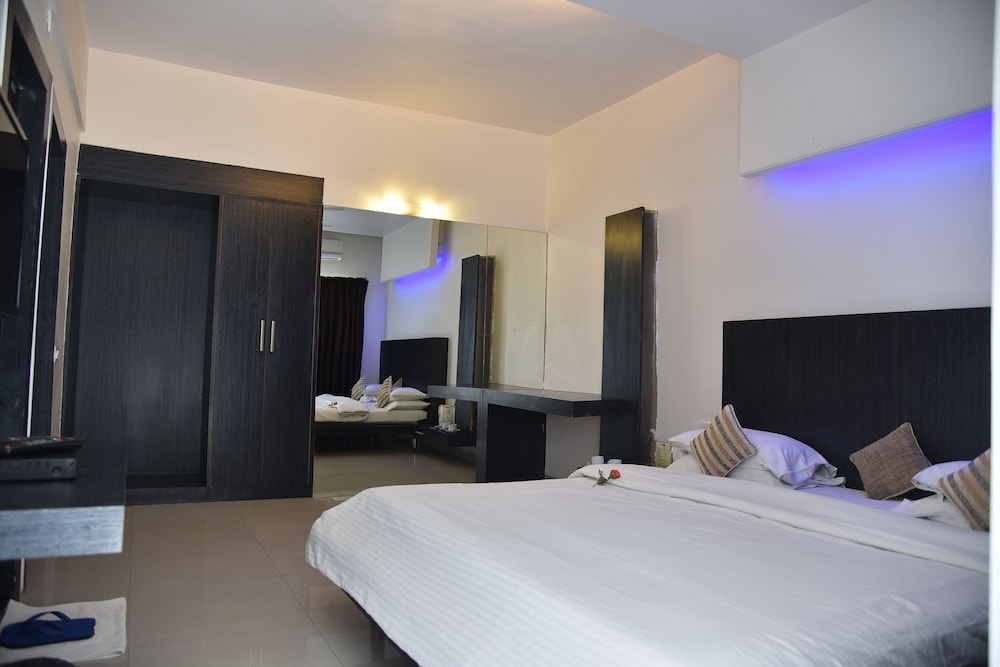 Royal Suite, 1 Bedroom, Smoking, Balcony