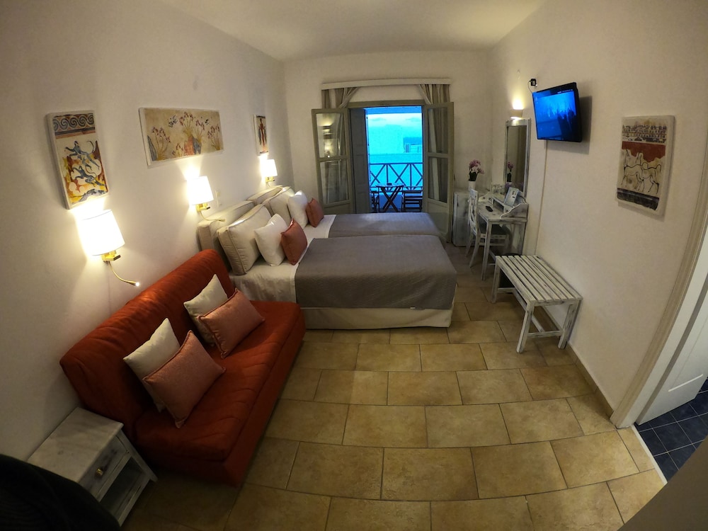 Family Room - Photo 9