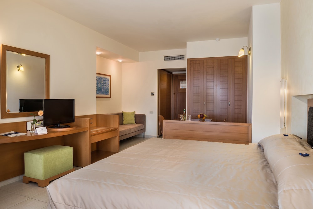 Inland View Room - Photo 1