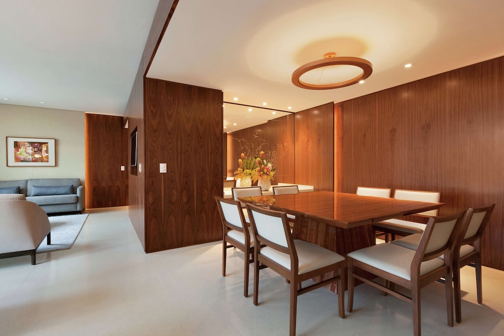 Presidential Room, Club Lounge Access, Lagoon View