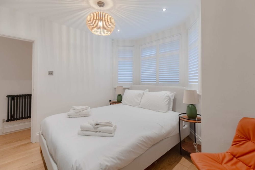 Basic Apartment, Multiple Beds photo 2
