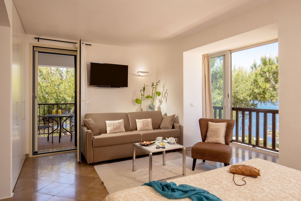 Family Room, Sea View - Photo 9