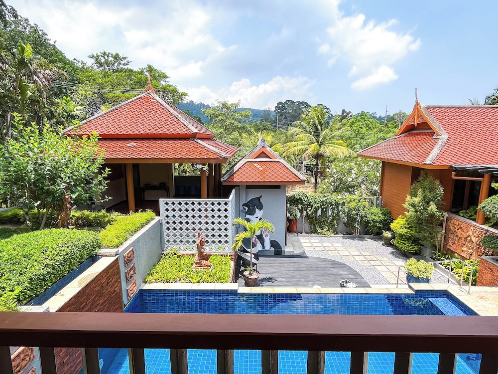 Deluxe Villa, 1 King Bed with Sofa bed, Kitchen, Pool View photo 3