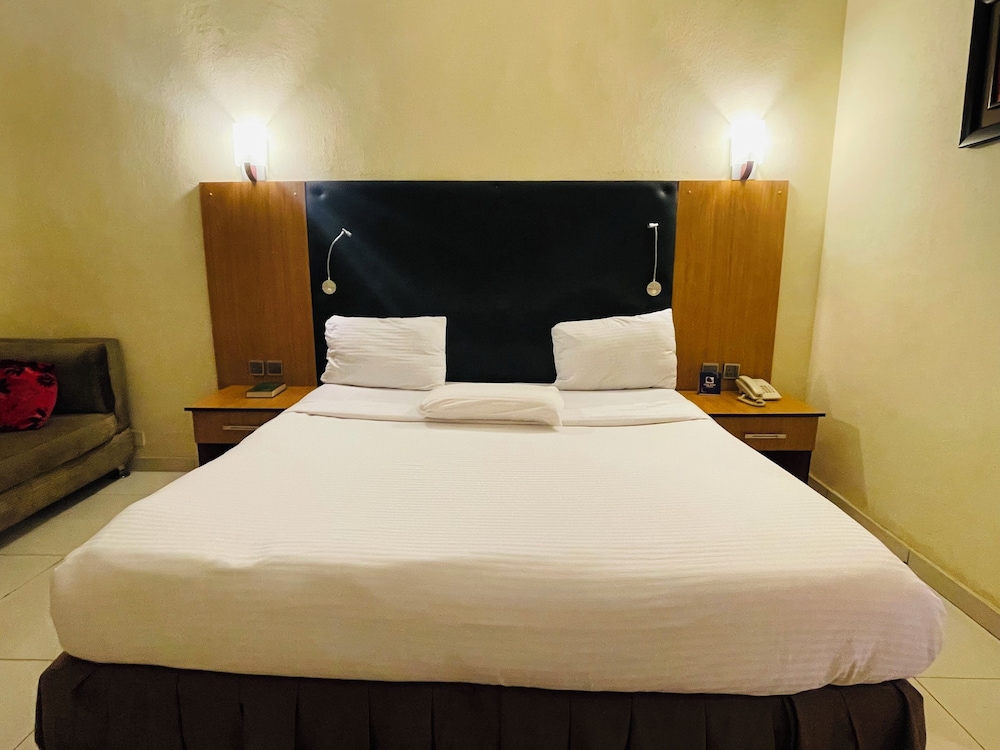 Standard Single Room, Balcony, Pool View