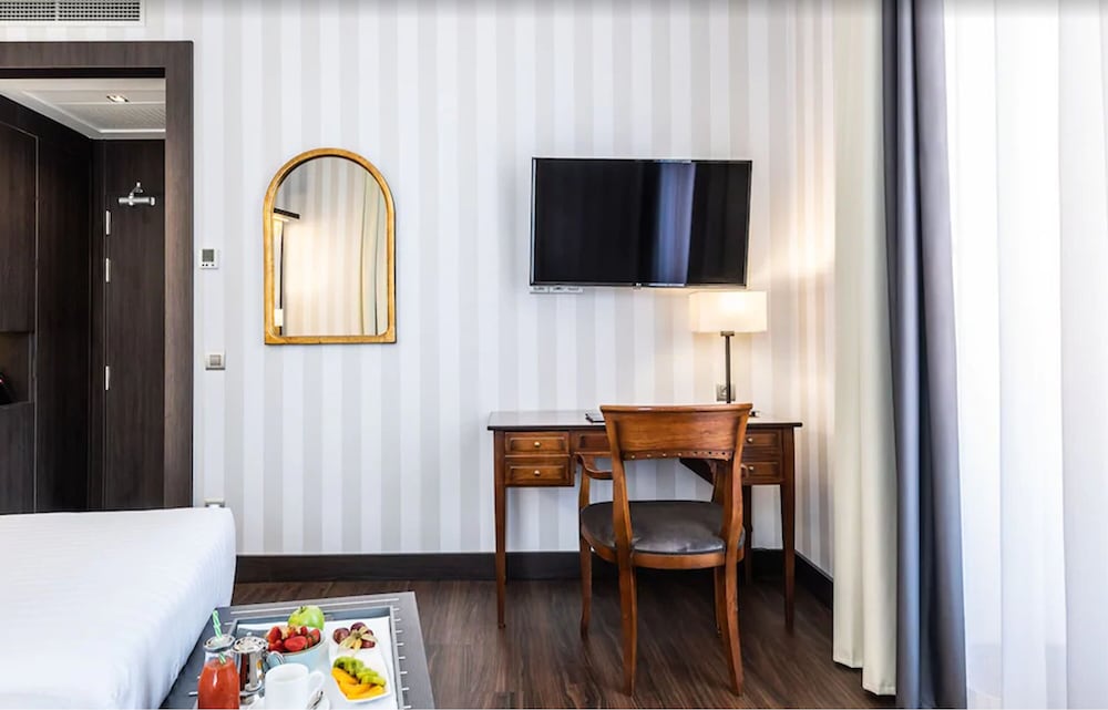 Standard Twin Room (with extra bed) - Photo 2