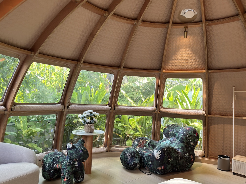 Family Room, 3 Bedrooms - Photo 16
