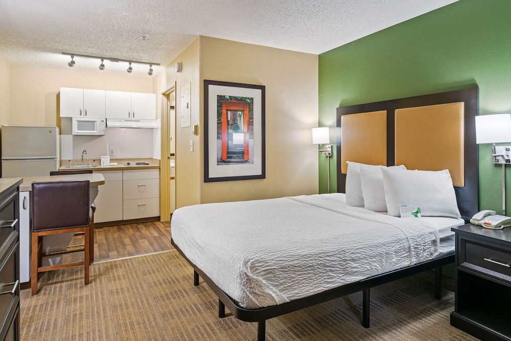 Studio, 1 Queen Bed, Non Smoking - Photo 1