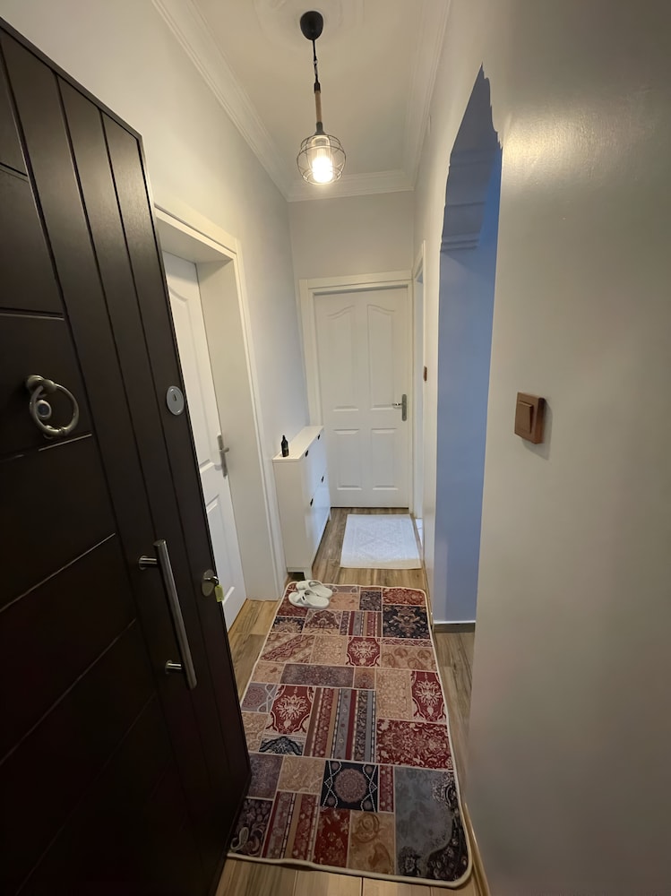 Premium Suite, 3 Bedrooms, Non Smoking, Ground Floor photo 3