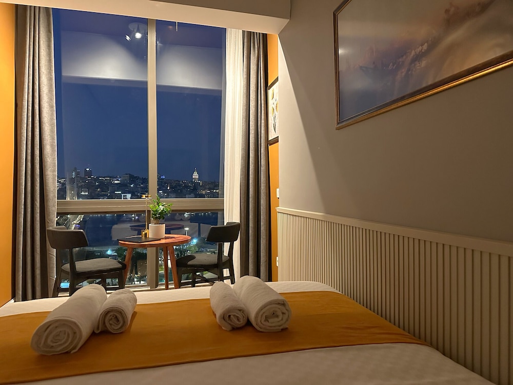 Deluxe Double Room, Private Bathroom, Sea Facing photo 1