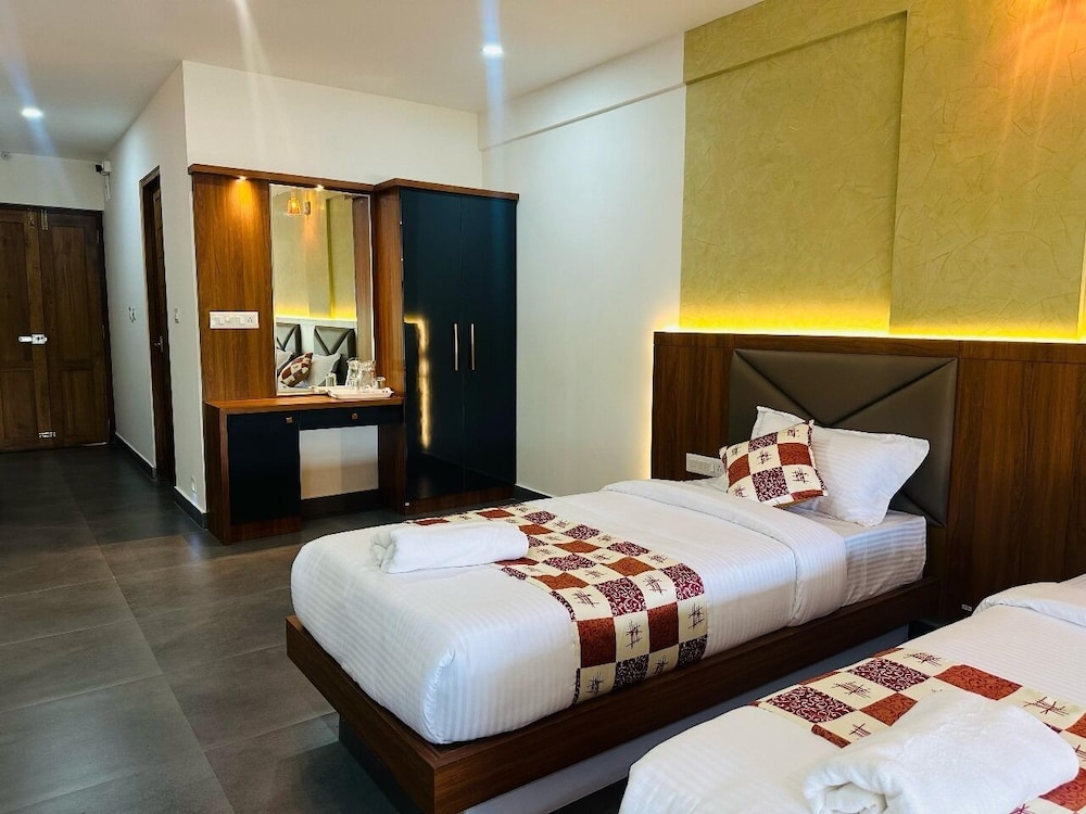 Deluxe Double or Twin Room