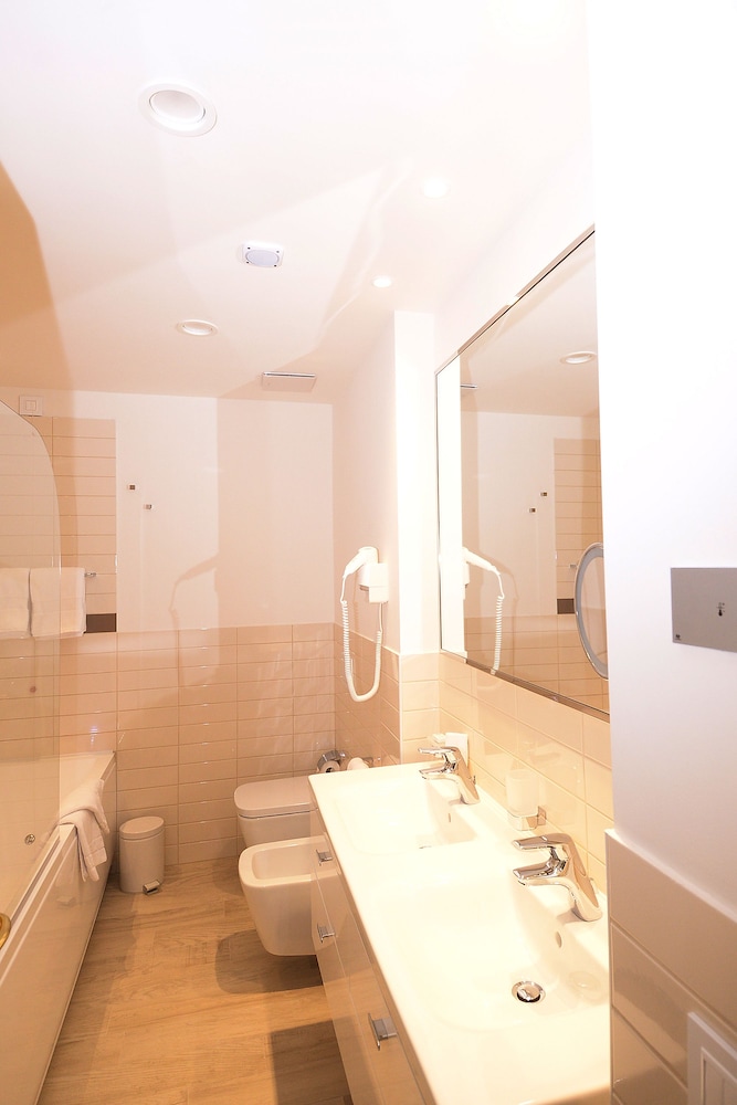 Luxury Double Room - Photo 5