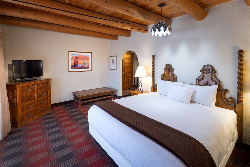 Executive Suite, Multiple Beds (Executive Suite) - Photo 7